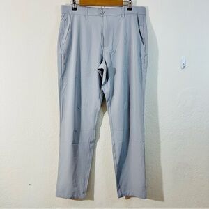 NWT Fabletics Light Gray Chinos Pants Men Size 32 Pockets Golf Activewear